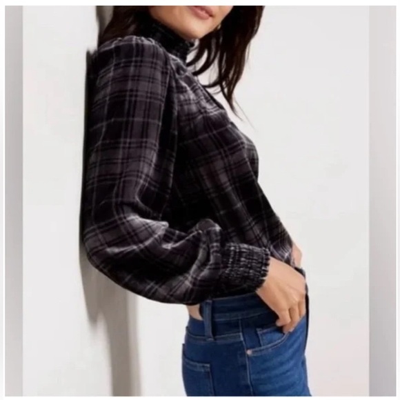 EUC Evereve Black Plaid Velvet Smocked Blouse Women- Small - Picture 2 of 11